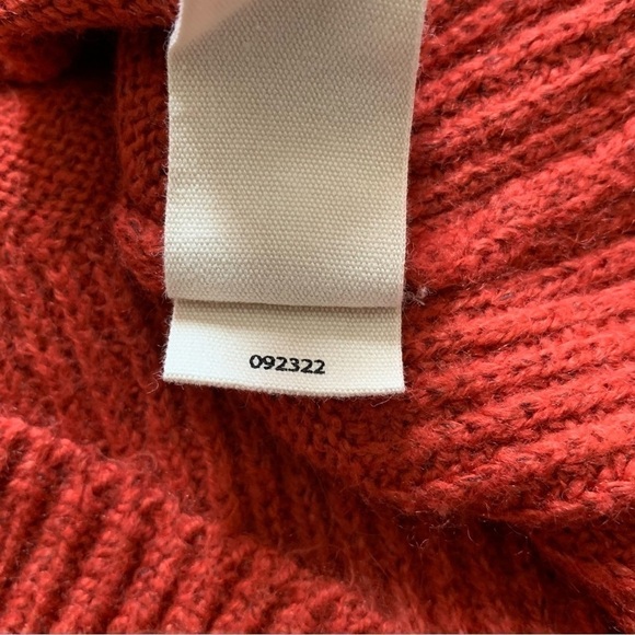 Women’s Soft Surroundings V-Neck Everest Sweater - Picture 2 of 5